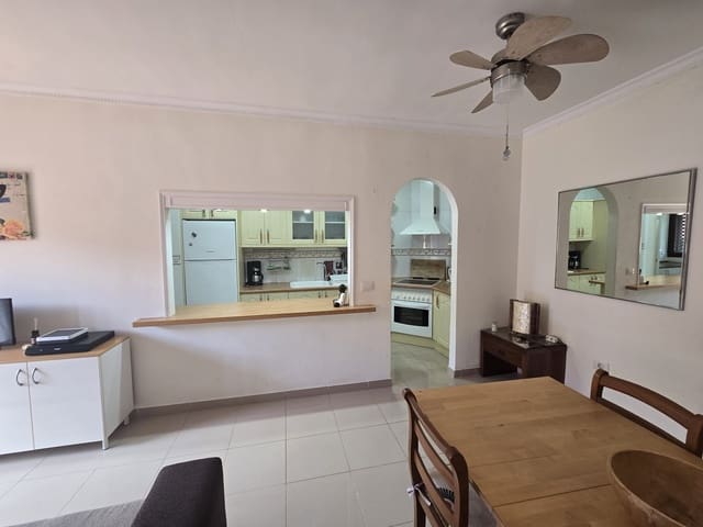 2 soverom Leilighet til salgs i Costa del Silencio, Arona med svømmebasseng garasje - € 276 000 (Ref: 9778761)