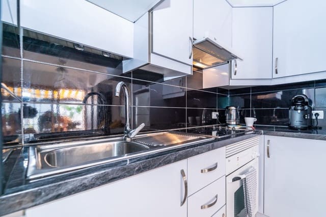 1 soverom Leilighet til salgs i San Eugenio Bajo, Adeje med svømmebasseng - € 220 000 (Ref: 9946815)