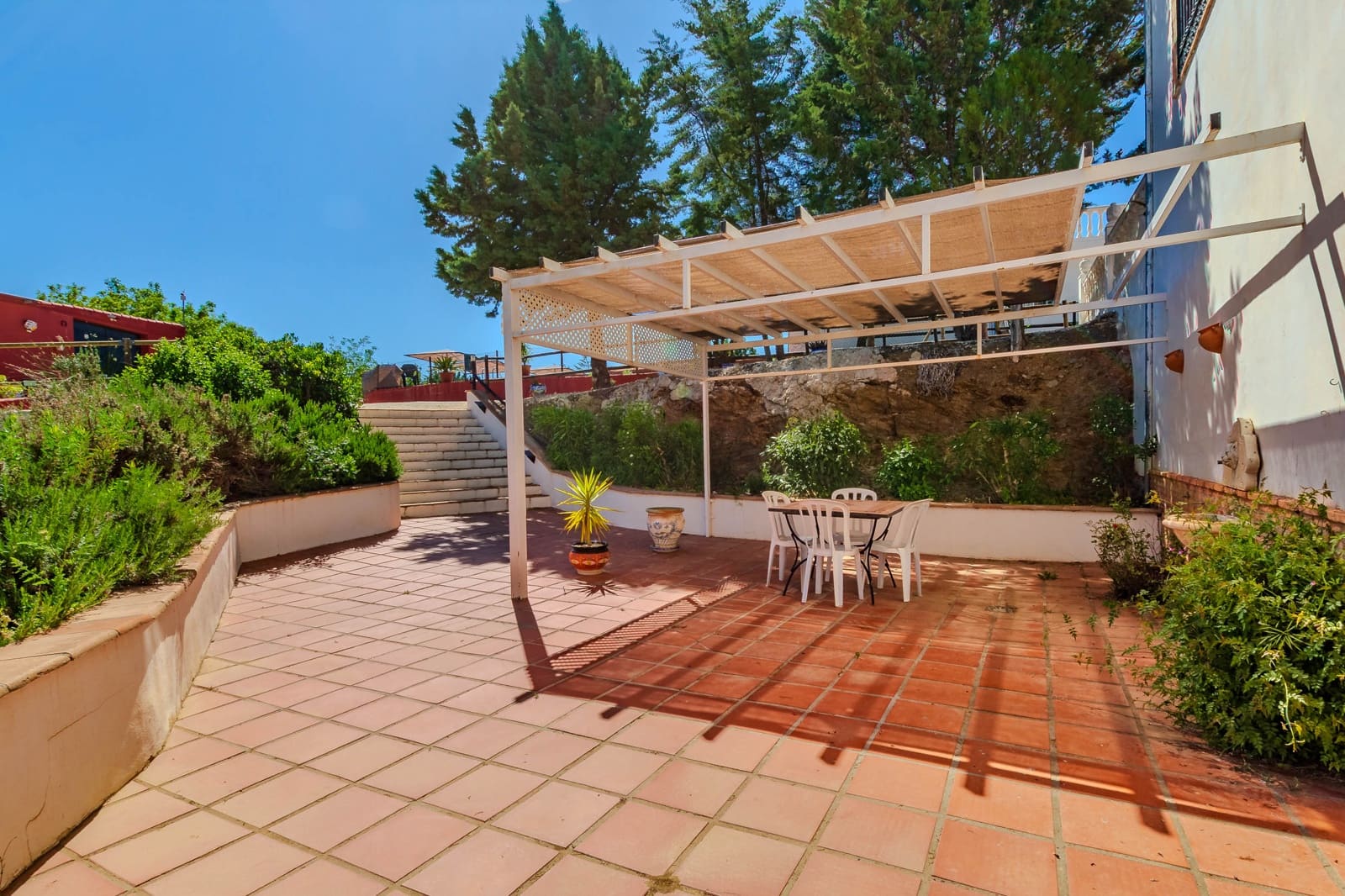 16 soveværelse Finca/Landehus til salg i Casabermeja med swimmingpool garage - € 1.100.000 (Ref: 9028334)