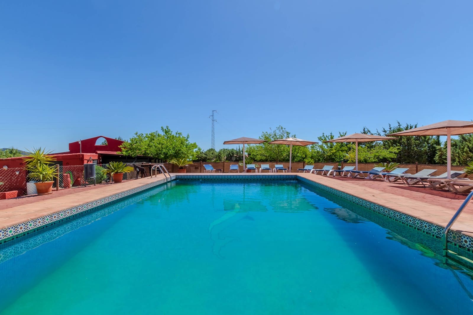 16 soveværelse Finca/Landehus til salg i Casabermeja med swimmingpool garage - € 1.100.000 (Ref: 9028334)