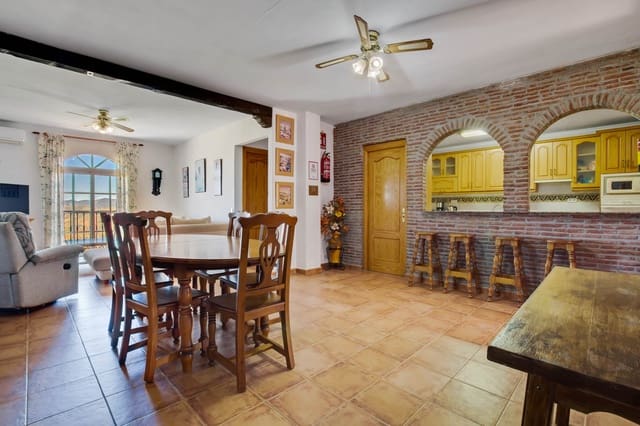 16 slaapkamer Finca/Landhuis te koop in Casabermeja met zwembad garage - € 1.100.000 (Ref: 9028334)