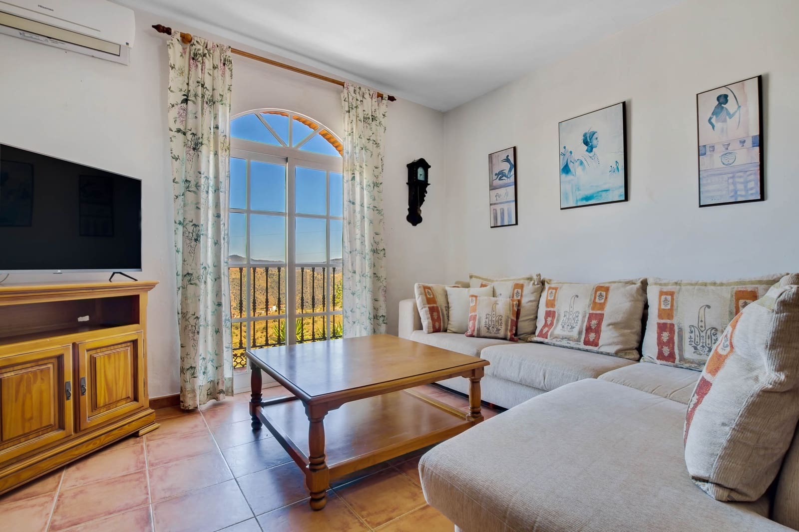 16 soveværelse Finca/Landehus til salg i Casabermeja med swimmingpool garage - € 1.100.000 (Ref: 9028334)