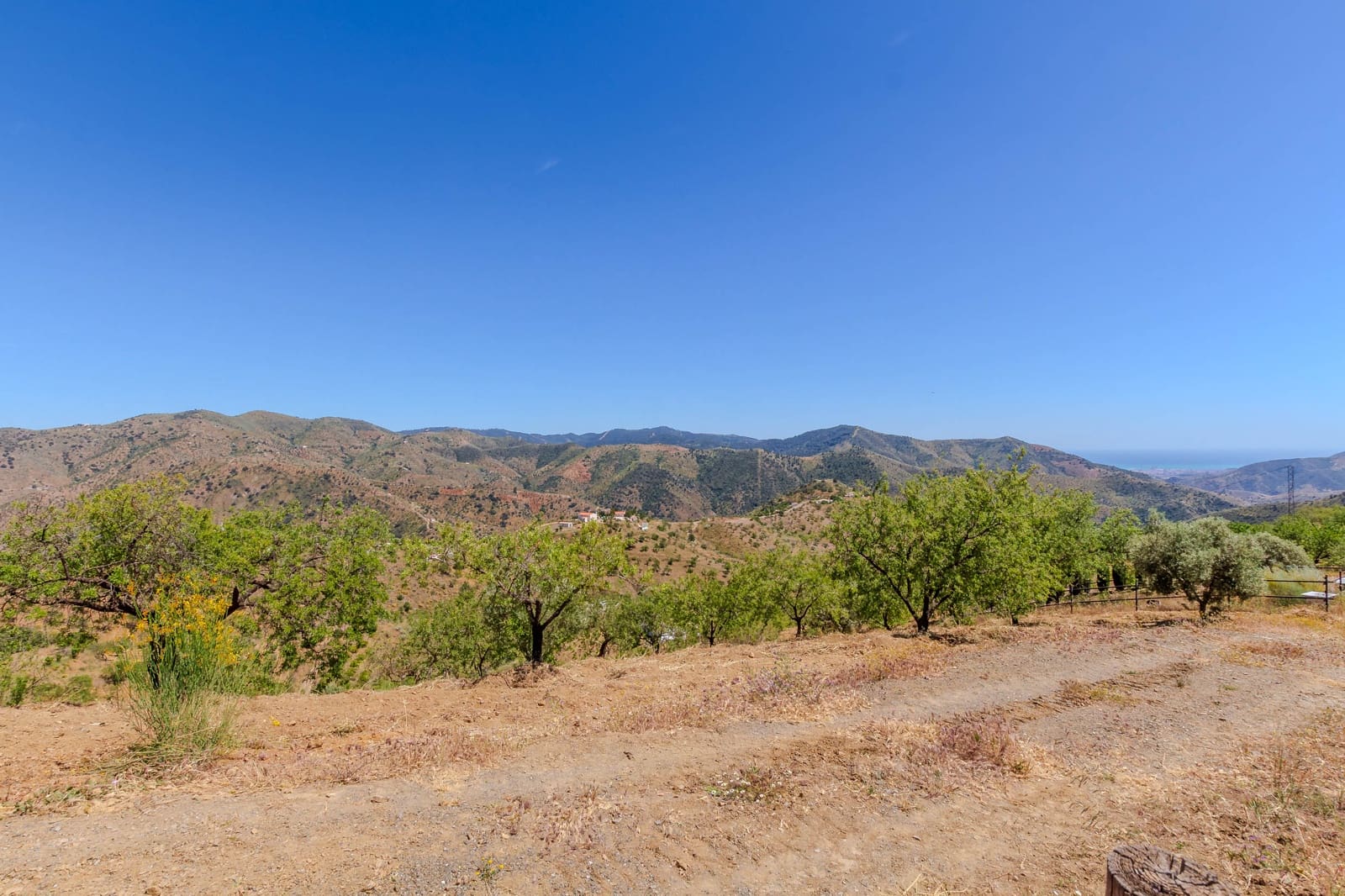 16 soveværelse Finca/Landehus til salg i Casabermeja med swimmingpool garage - € 1.100.000 (Ref: 9028334)