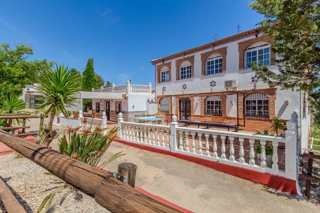 16 Zimmer Finca/Landgut zu verkaufen in Casabermeja mit Pool Garage - 1.250.000 € (Ref: 9028334)