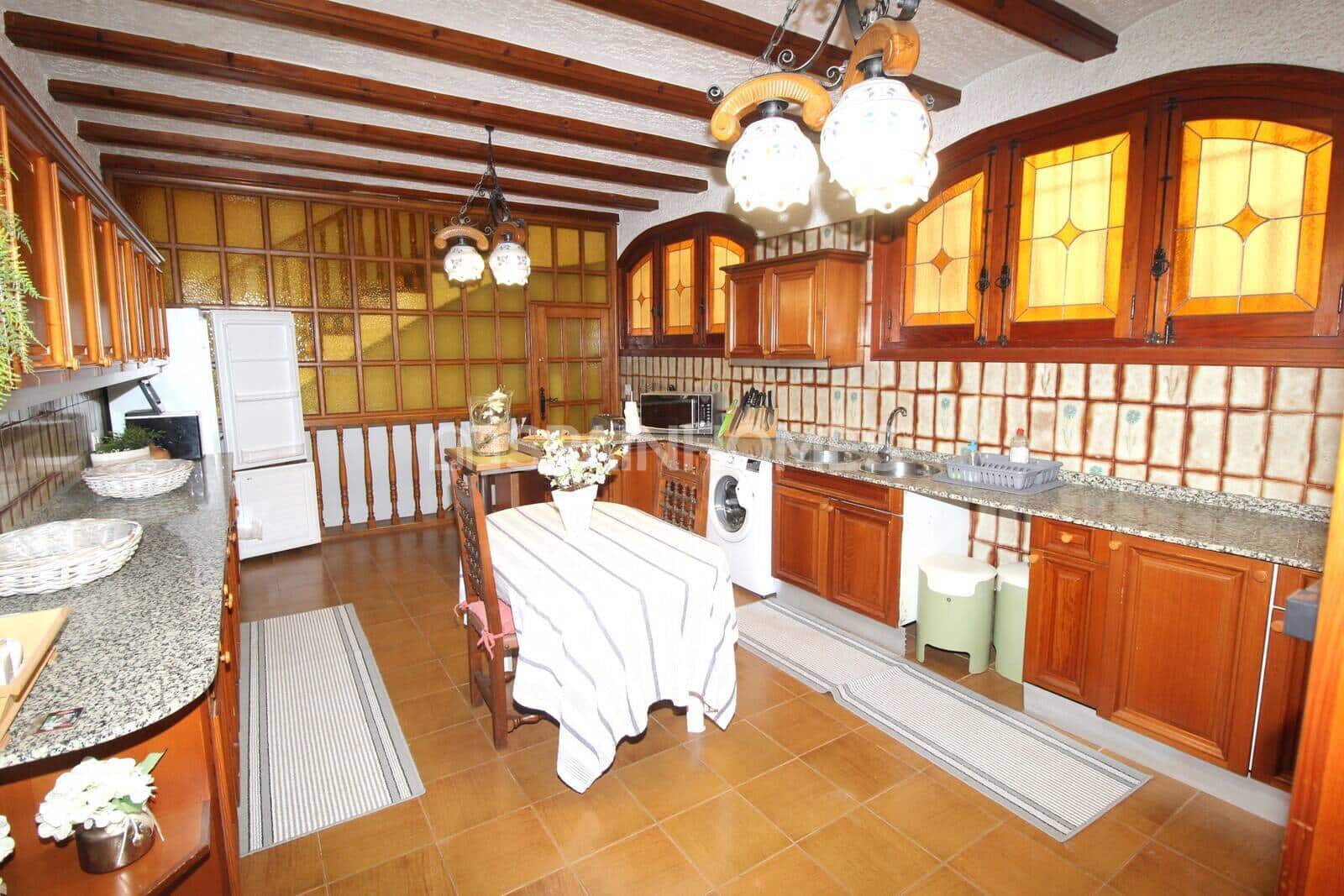 13 soveværelse Villa til salg i Elda med swimmingpool - € 899.000 (Ref: 10023543)