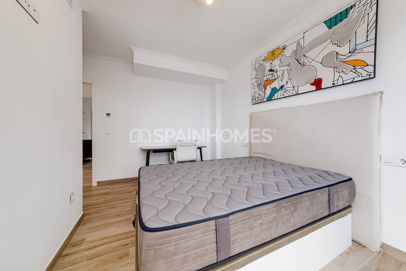4 Zimmer Villa zu verkaufen in Torrevieja mit Pool - 990.000 € (Ref: 10034878)
