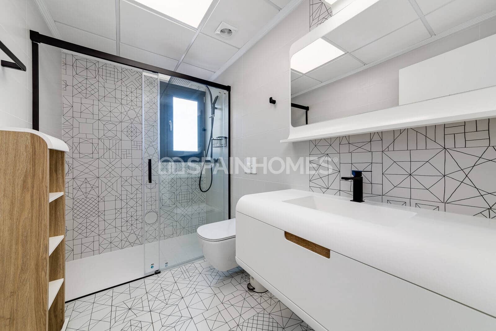 4 Zimmer Villa zu verkaufen in Torrevieja mit Pool - 990.000 € (Ref: 10034878)