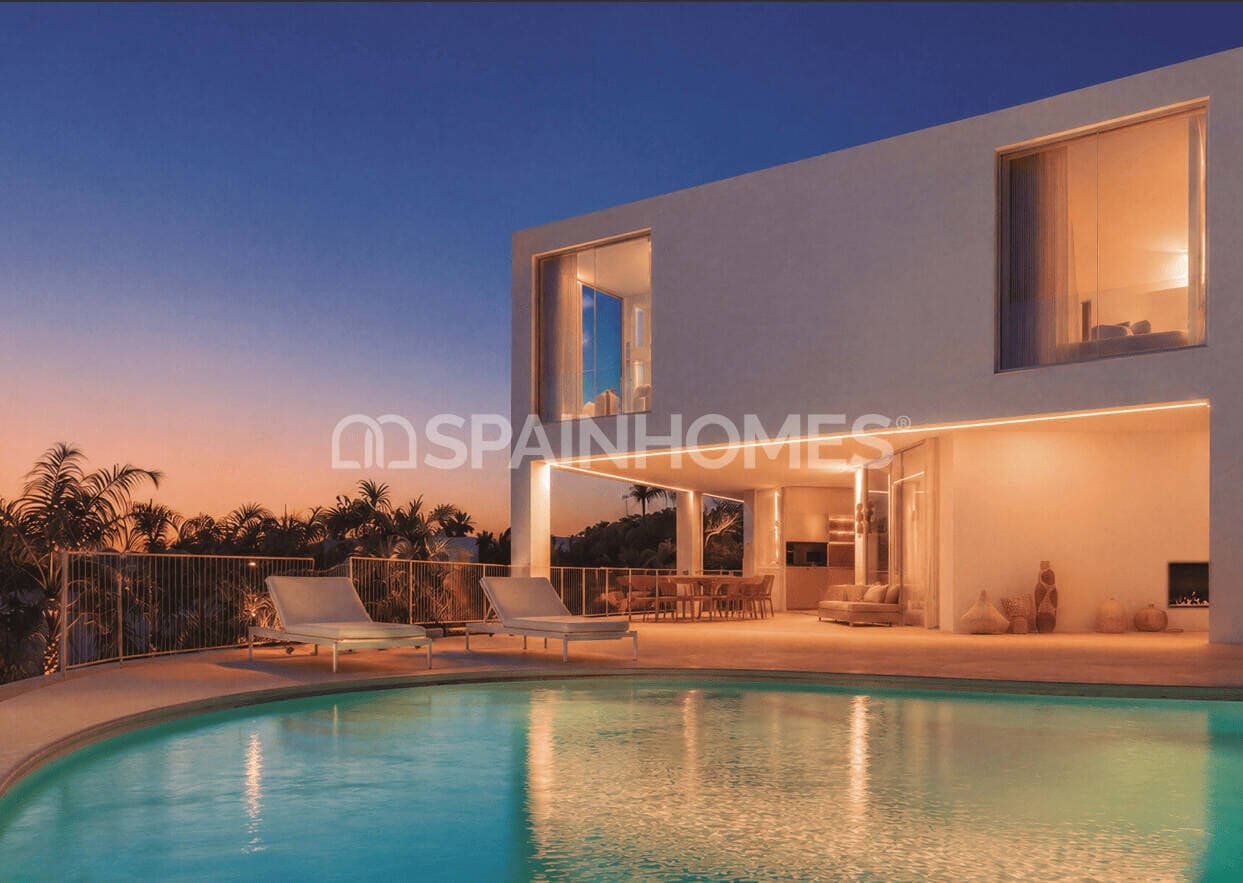 Chalet de 3 habitaciones en San Miguel de Salinas en venta con piscina - 2.490.000 € (Ref: 10048717)