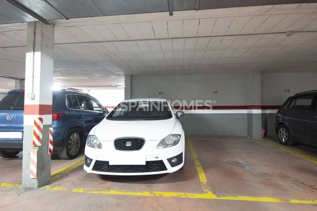2 slaapkamer Flat te koop in Puerto de Estepona, Estepona met zwembad - € 450.000 (Ref: 10048719)
