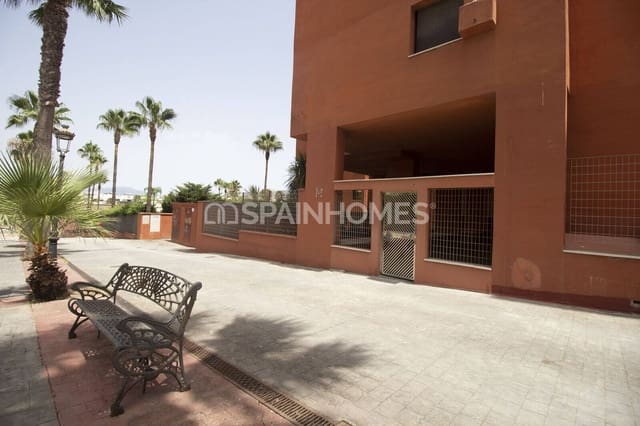 2 slaapkamer Flat te koop in Puerto de Estepona, Estepona met zwembad - € 450.000 (Ref: 10048719)