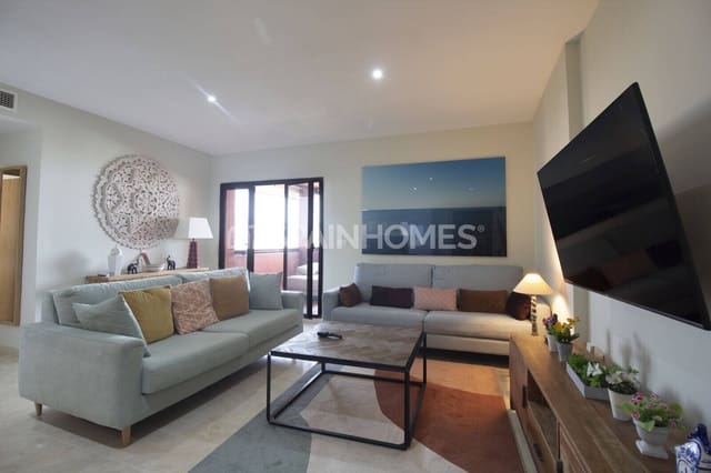 2 slaapkamer Flat te koop in Puerto de Estepona, Estepona met zwembad - € 450.000 (Ref: 10048719)