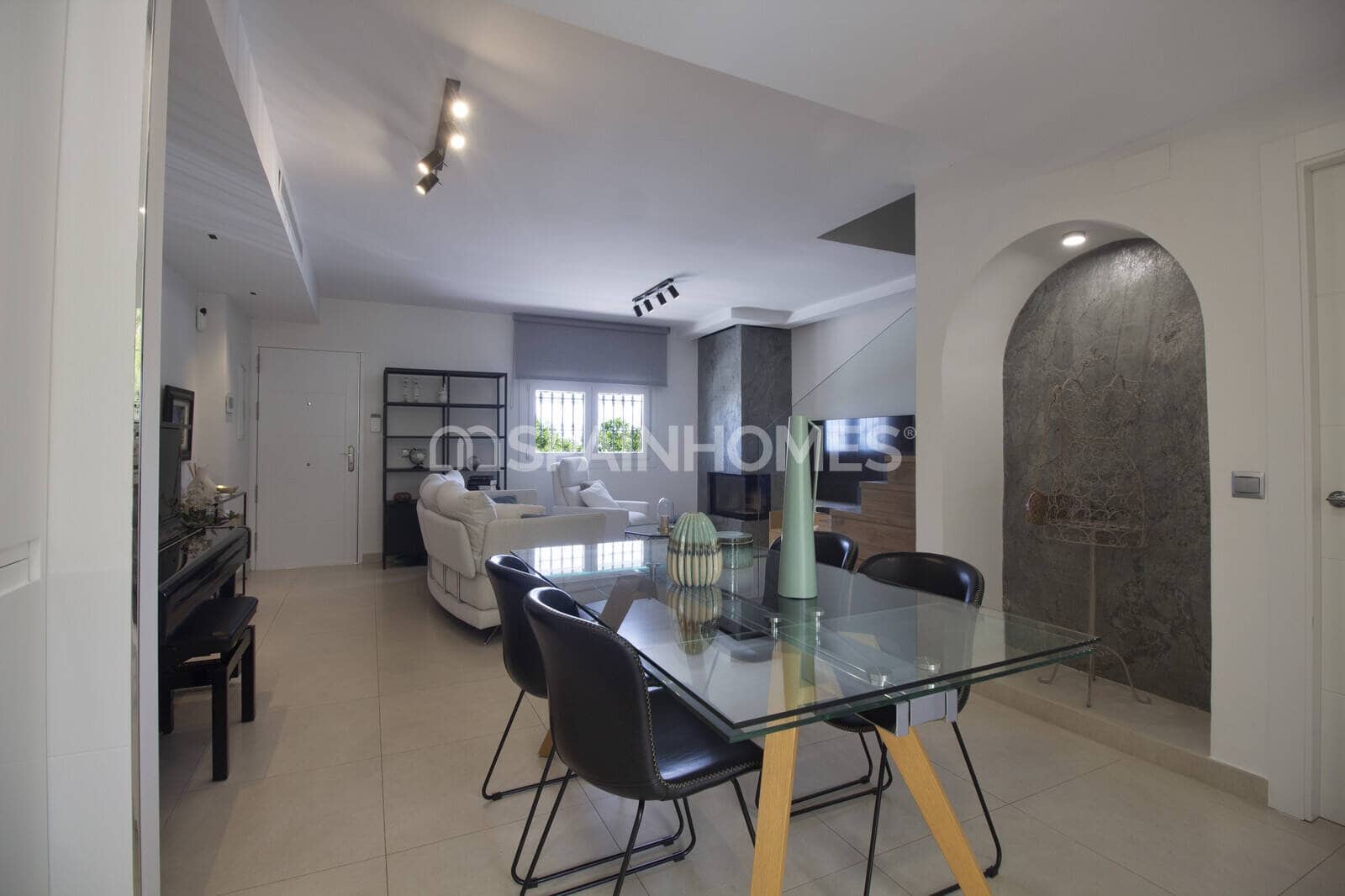 3 makuuhuone Huvila myytävänä paikassa Benalmadena mukana uima-altaan - 695 000 € (Ref: 10048723)