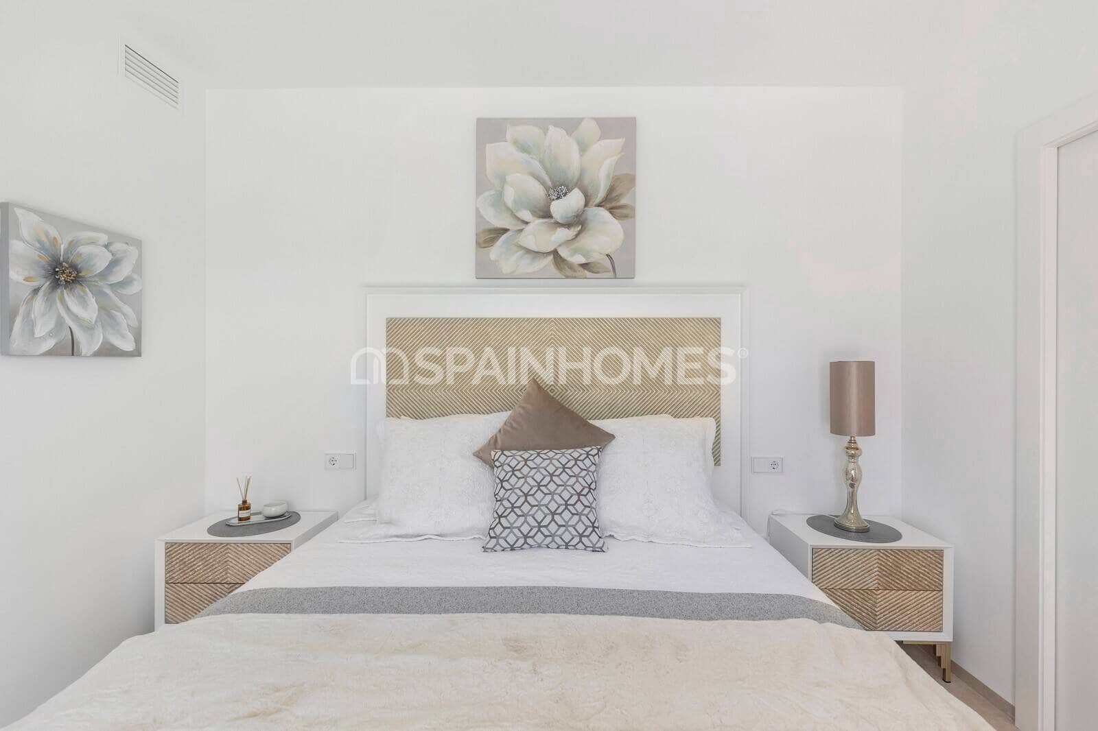 Chalet de 3 habitaciones en Los Alcázares en venta con piscina garaje - 429.000 € (Ref: 10139111)