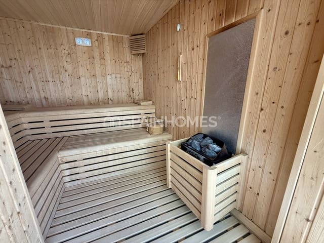 2 sovrum Lägenhet till salu i El Higuerón, Fuengirola med pool garage - 994 000 € (Ref: 10141659)
