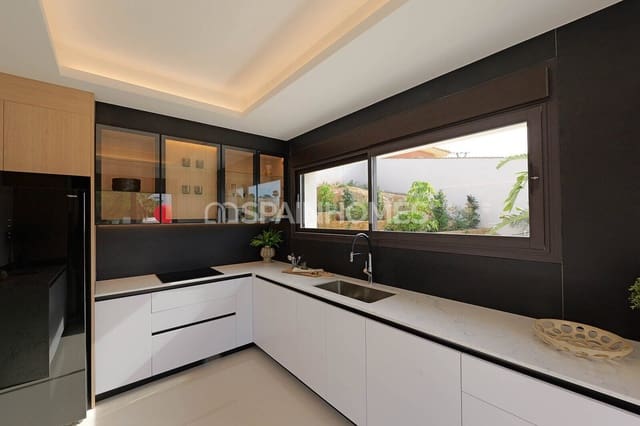 Chalet de 3 habitaciones en Centro, Los Alcázares en venta con piscina garaje - 588.000 € (Ref: 10157213)