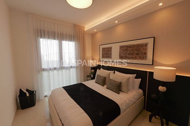 Chalet de 3 habitaciones en Centro, Los Alcázares en venta con piscina garaje - 588.000 € (Ref: 10157213)
