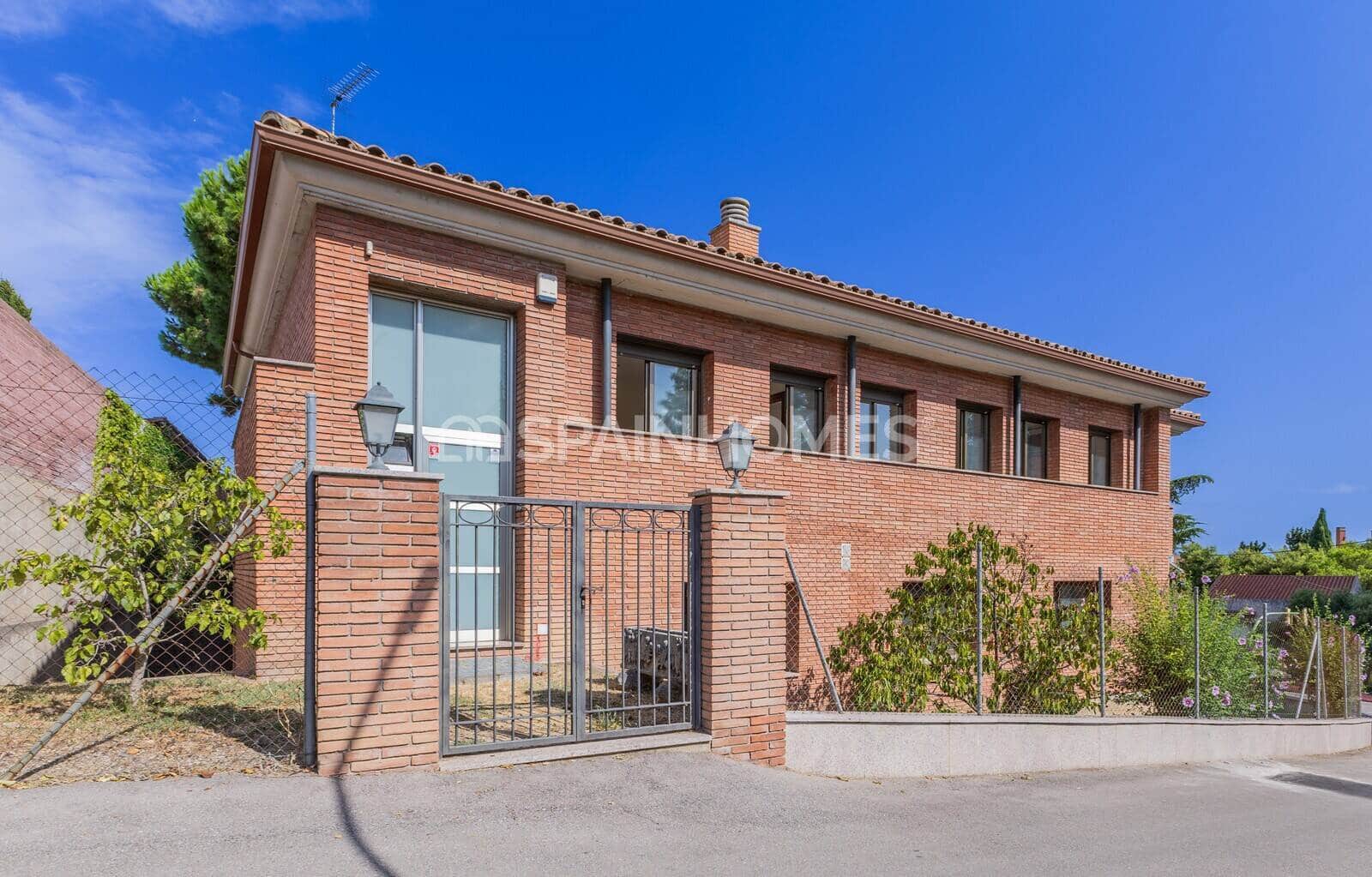 8 bedroom Villa for sale in Mataro with garage - € 1,150,000 (Ref: 10157214)