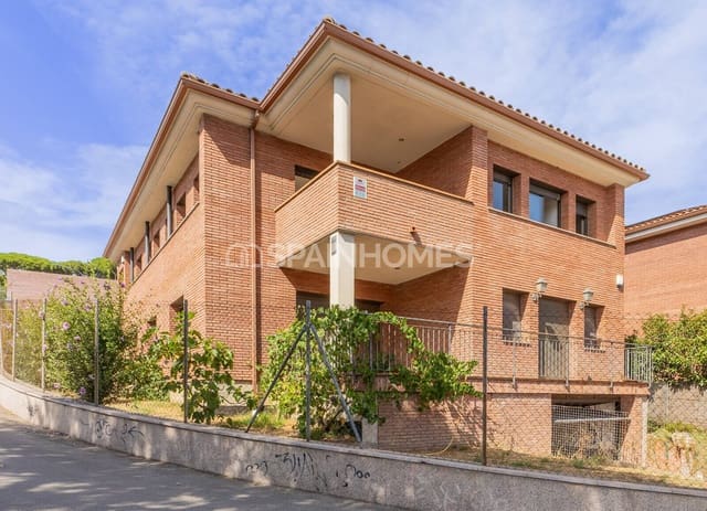 8 sypialnia Willa na sprzedaż w Mataró z garażem - 1 150 000 € (Ref: 10157214)