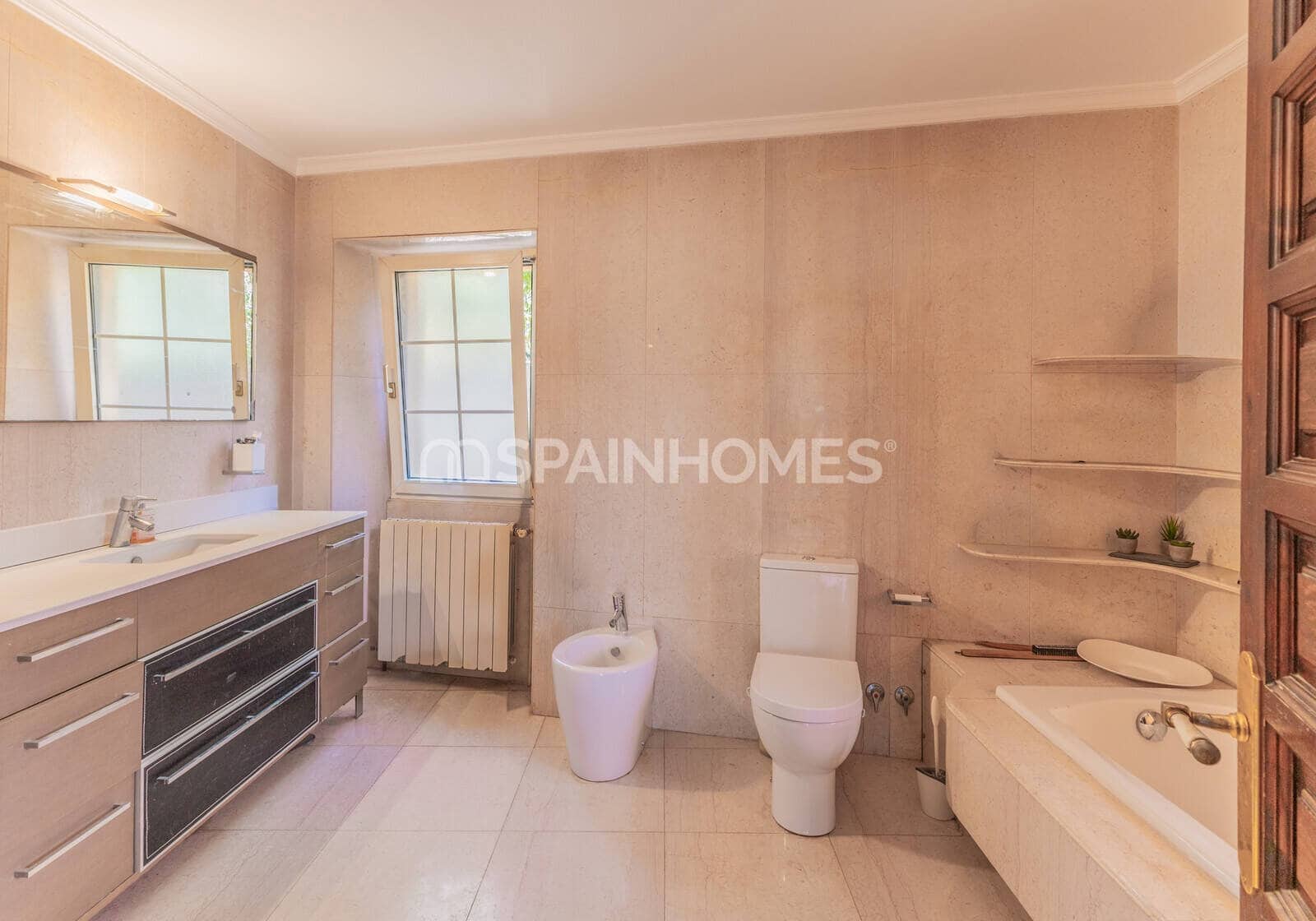 9 bedroom Villa for sale in Teia with pool - € 1,800,000 (Ref: 10157217)