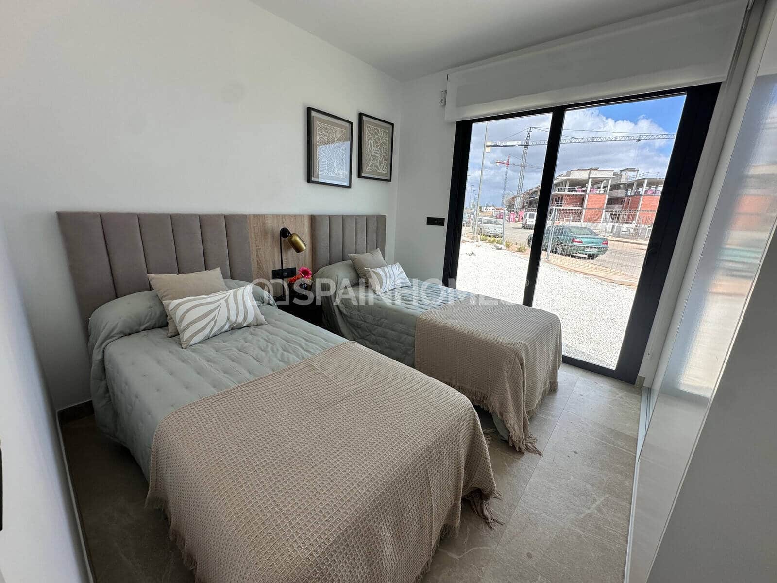 2 soverom Leilighet til salgs i Los Alcazares med svømmebasseng - € 299 000 (Ref: 10176203)