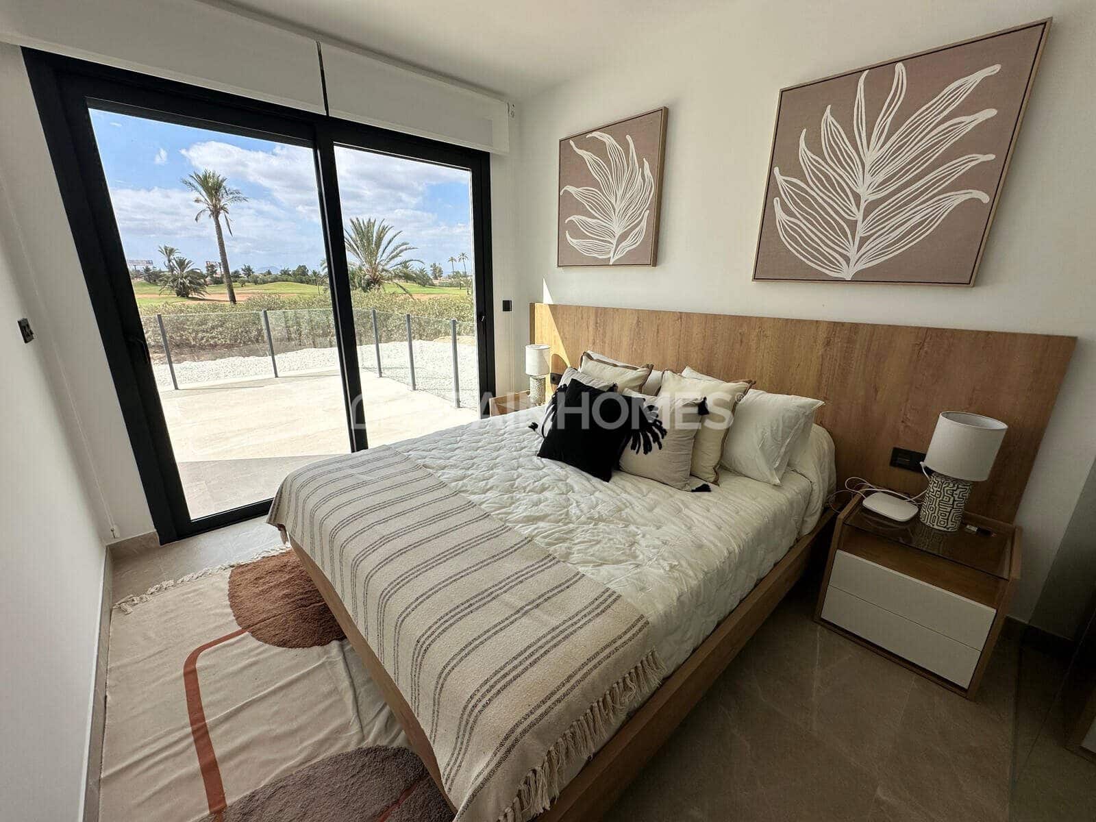2 slaapkamer Flat te koop in Los Alcazares met zwembad - € 299.000 (Ref: 10176203)