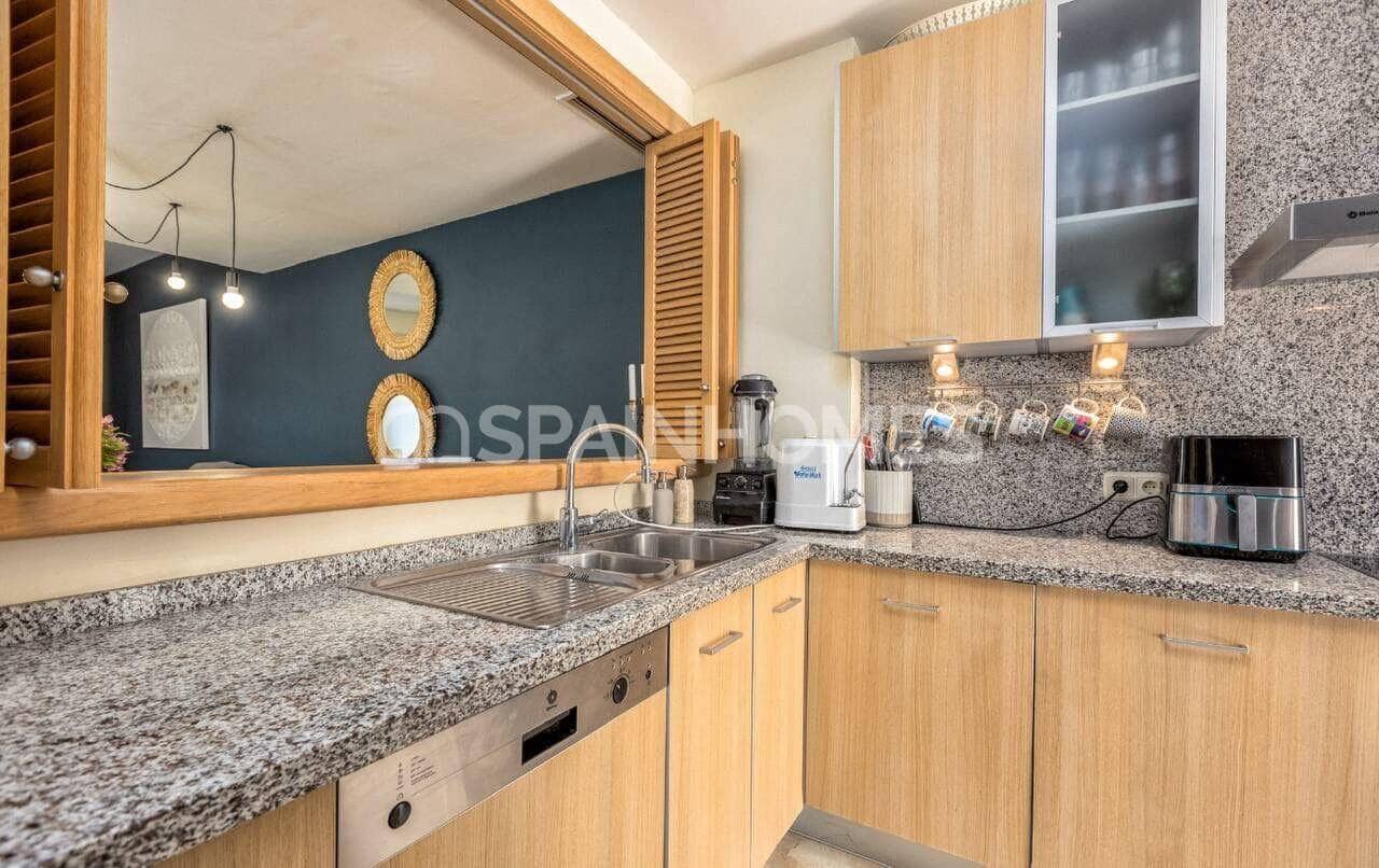 Chalet de 3 habitaciones en Calahonda en venta con piscina - 500.000 € (Ref: 10176207)