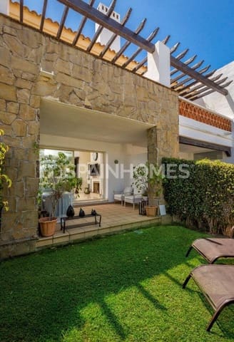 Chalet de 3 habitaciones en Calahonda, Mijas en venta con piscina - 500.000 € (Ref: 10176207)