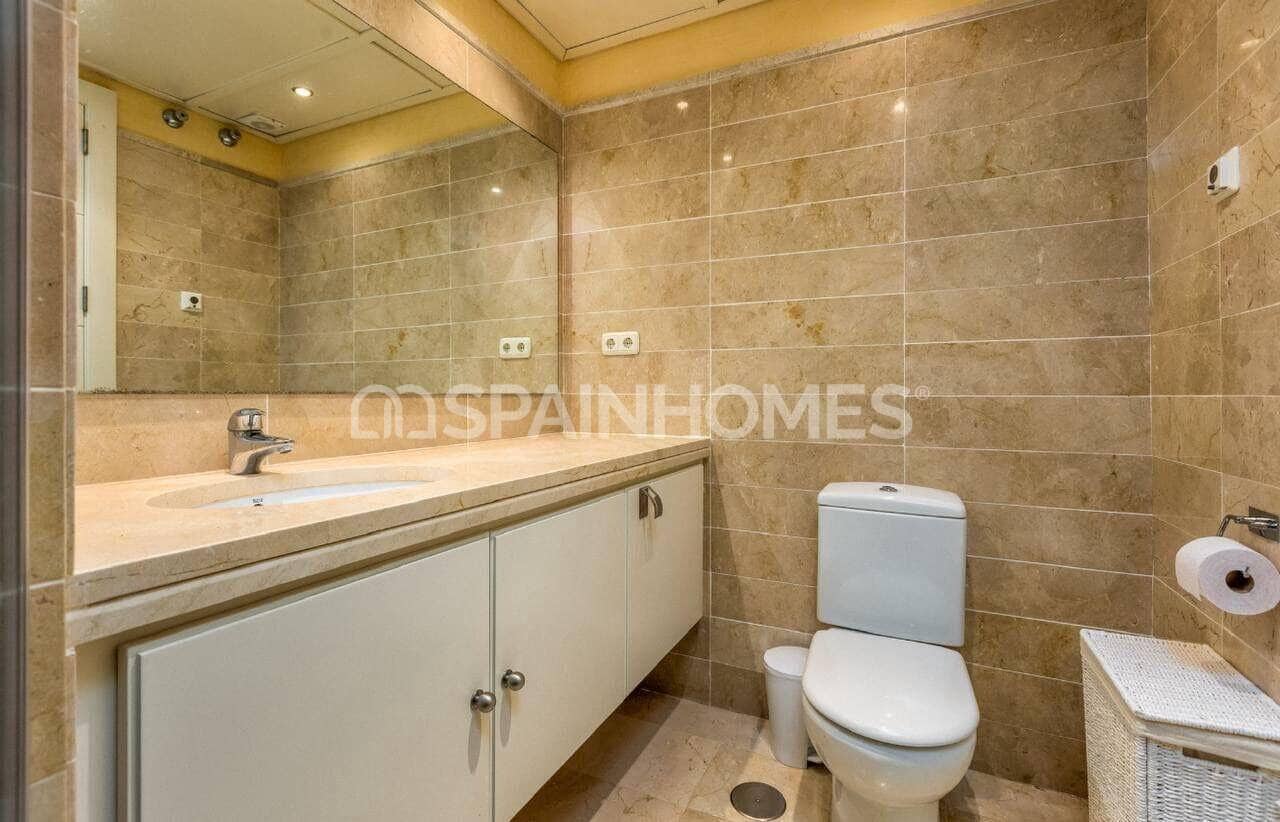 Chalet de 3 habitaciones en Calahonda en venta con piscina - 500.000 € (Ref: 10176207)