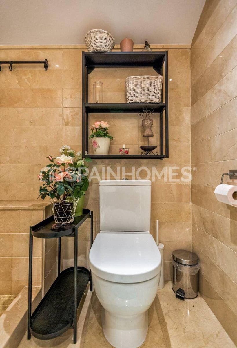 Chalet de 3 habitaciones en Calahonda en venta con piscina - 500.000 € (Ref: 10176207)