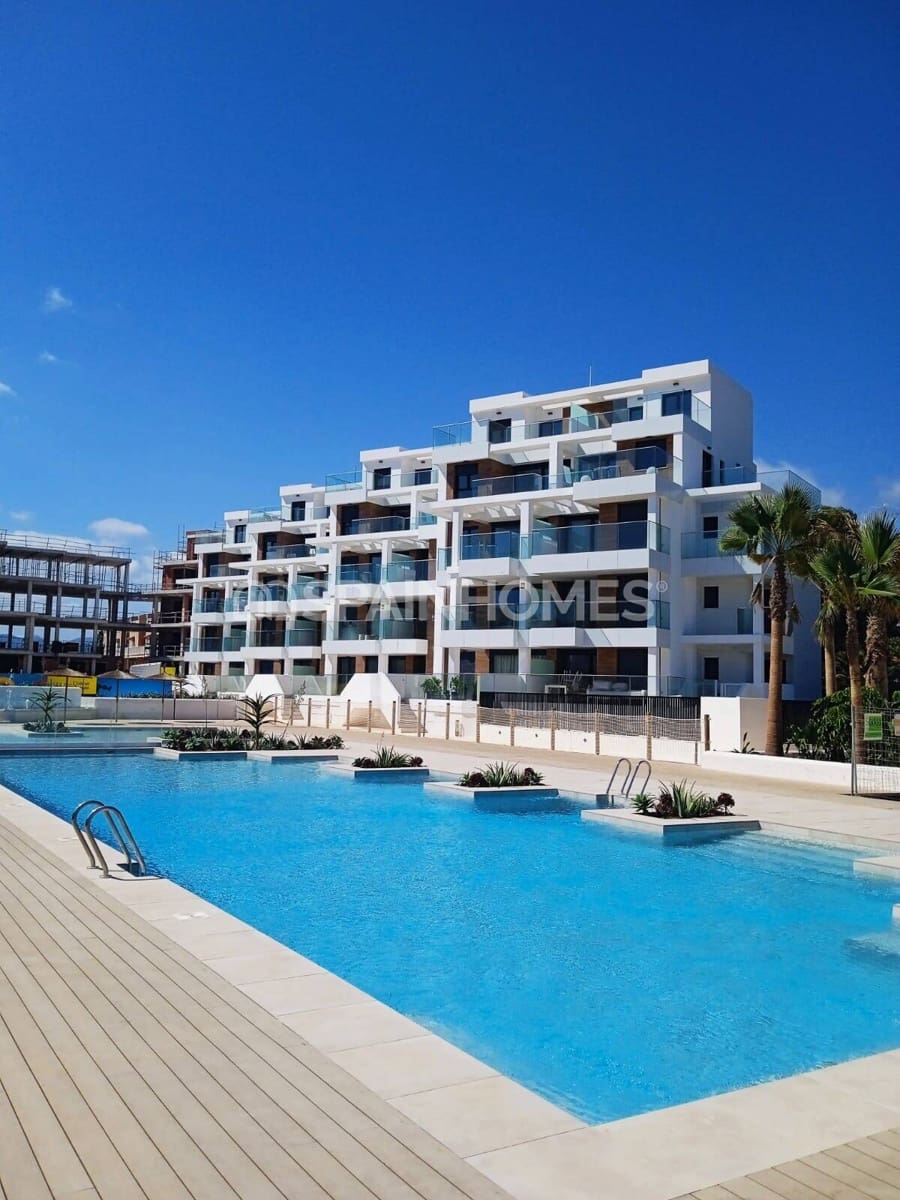2 soveværelse Lejlighed til salg i Denia med swimmingpool - € 355.000 (Ref: 8964509)