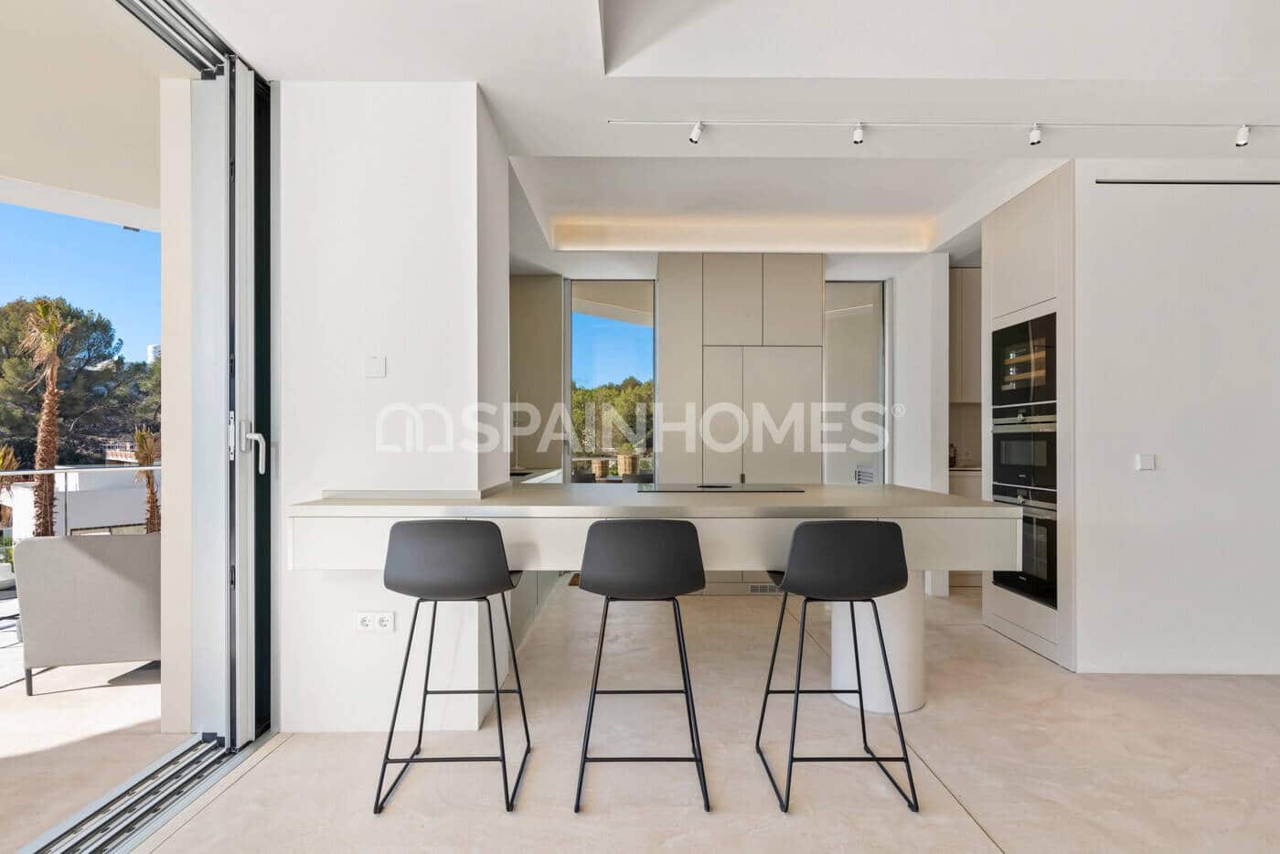 Chalet de 3 habitaciones en San Miguel de Salinas en venta con piscina - 2.365.000 € (Ref: 8964522)