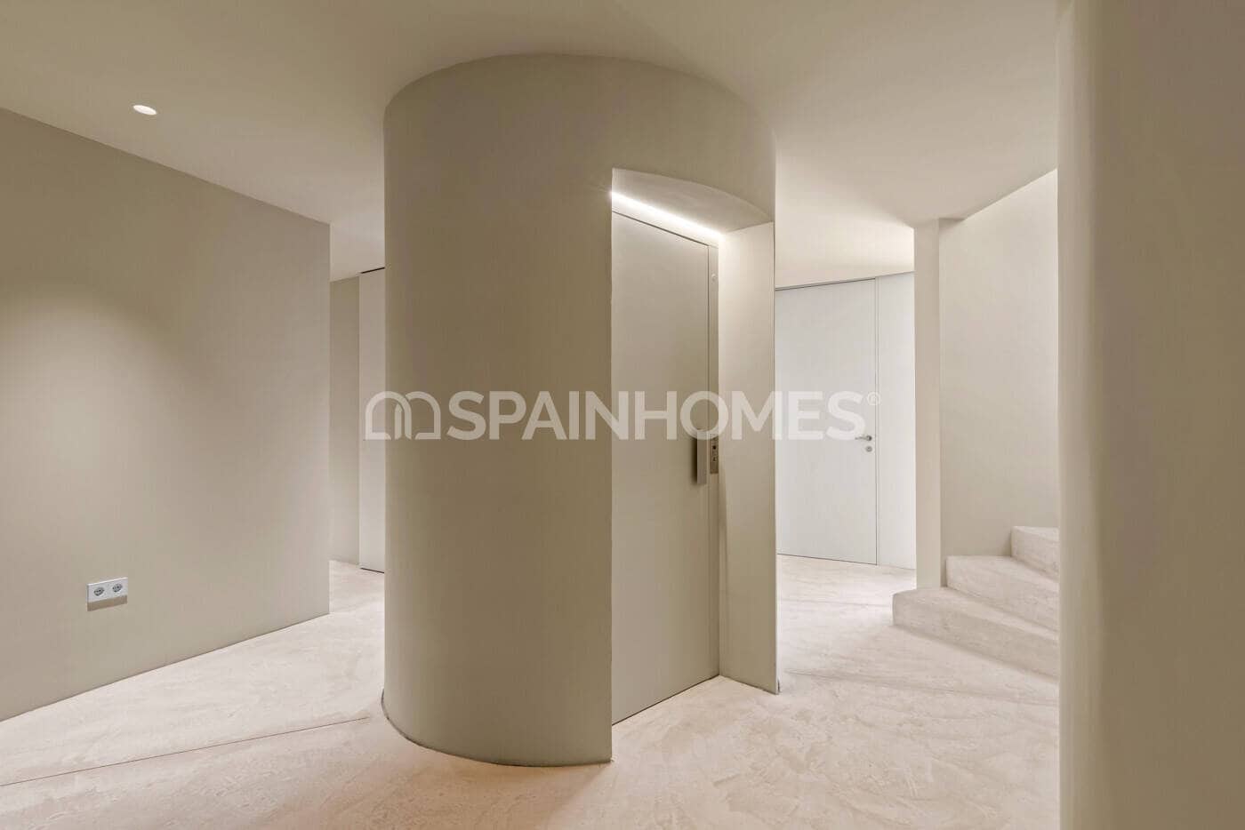 Chalet de 3 habitaciones en San Miguel de Salinas en venta con piscina - 2.365.000 € (Ref: 8964522)