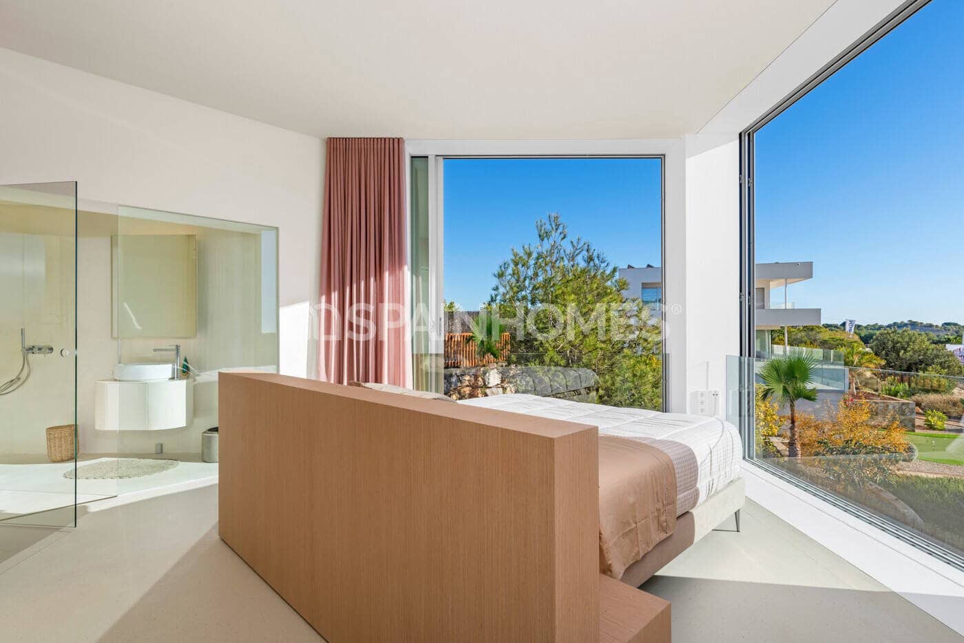 Chalet de 3 habitaciones en San Miguel de Salinas en venta con piscina - 2.365.000 € (Ref: 8964522)