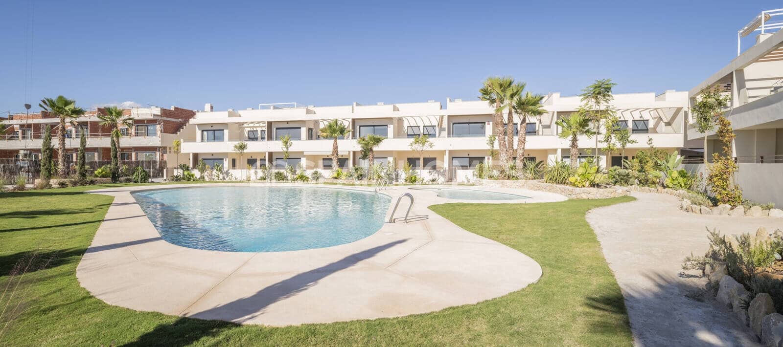 2 soveværelse Lejlighed til salg i Torrevieja med swimmingpool - € 360.000 (Ref: 8964532)
