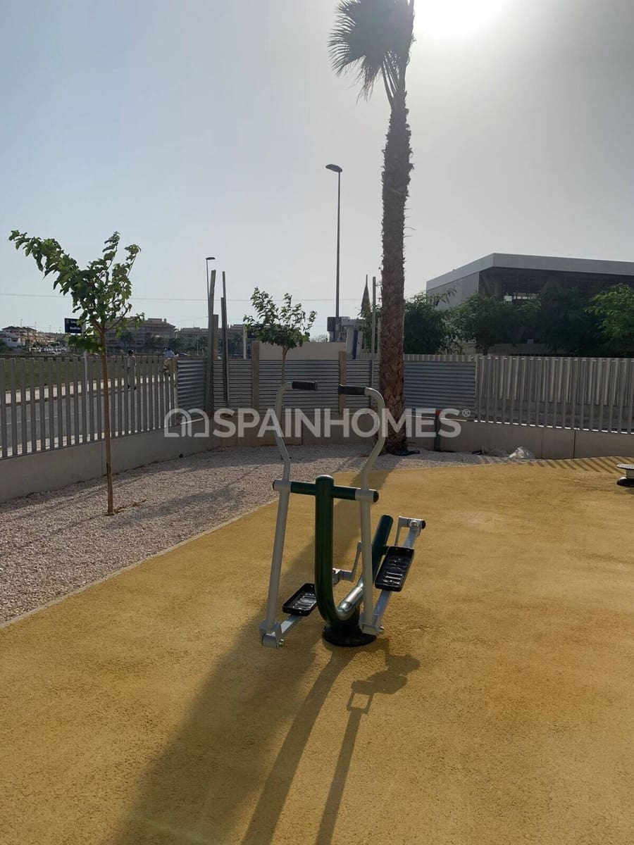 2 bedroom Flat for sale in Playa Flamenca with pool - € 425,000 (Ref: 8964534)