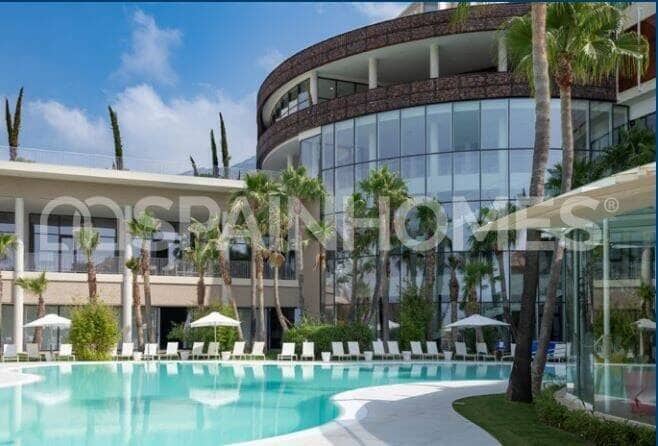 3 chambre Appartement à vendre à Fuengirola avec piscine - 550 000 € (Ref: 8980072)