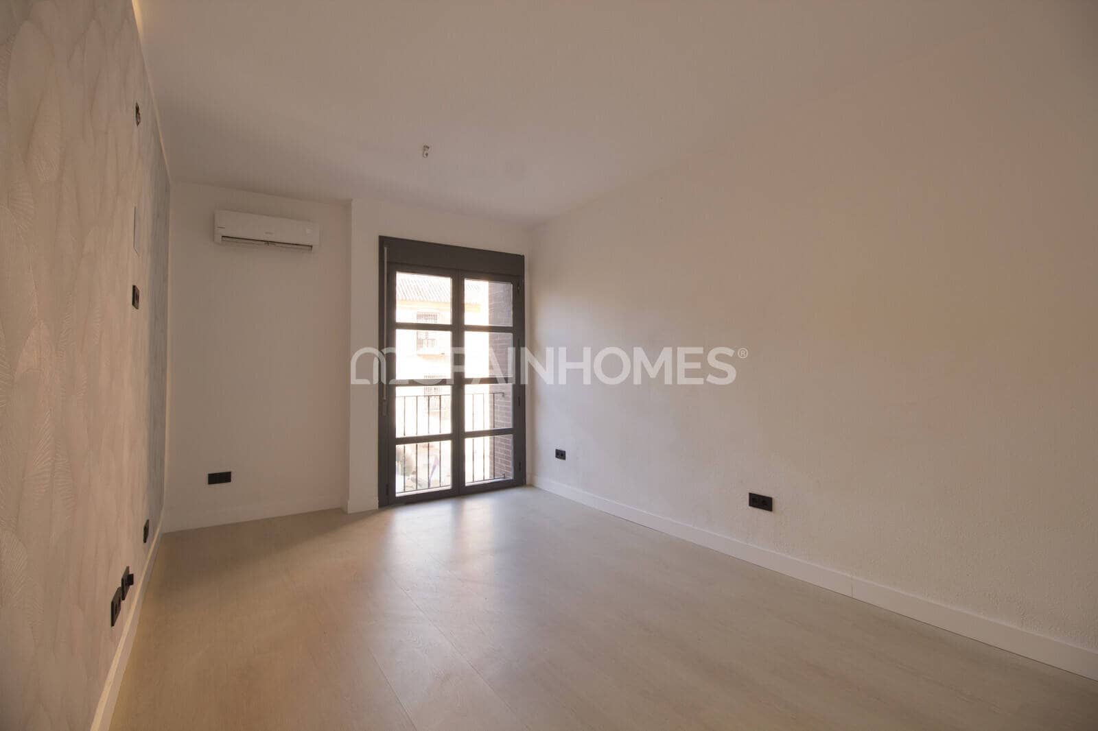 2 slaapkamer Flat te koop in Malaga stad - € 505.000 (Ref: 8980074)