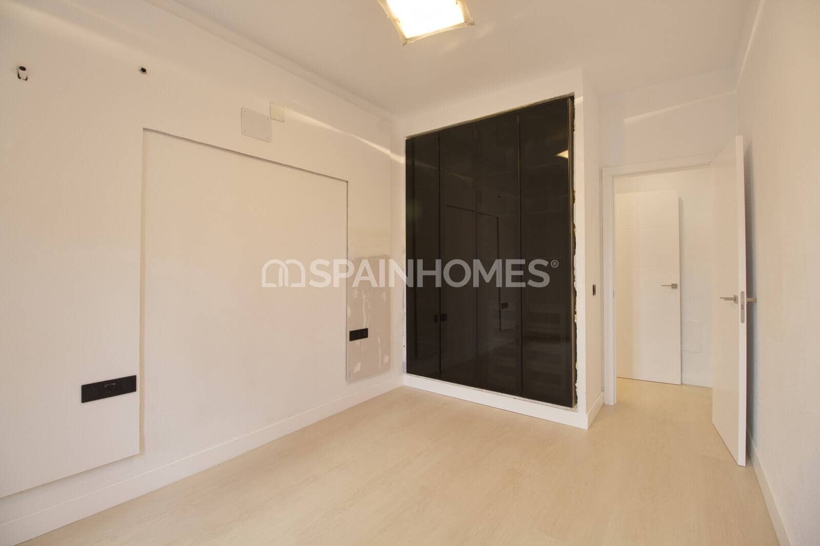 2 slaapkamer Flat te koop in Malaga stad - € 505.000 (Ref: 8980074)