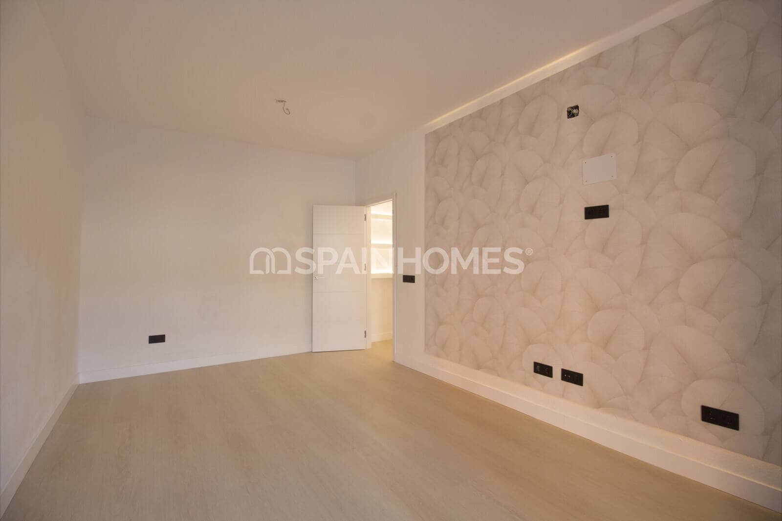 2 slaapkamer Flat te koop in Malaga stad - € 505.000 (Ref: 8980074)