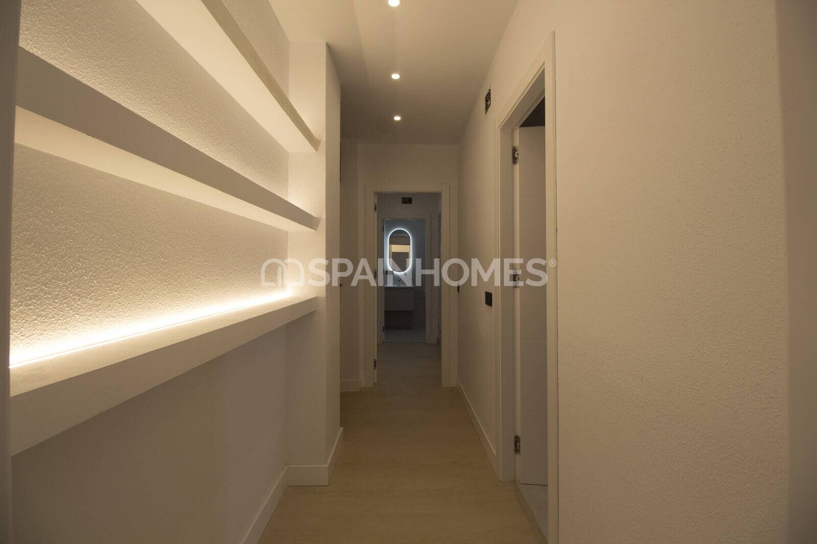 2 slaapkamer Flat te koop in Malaga stad - € 505.000 (Ref: 8980074)