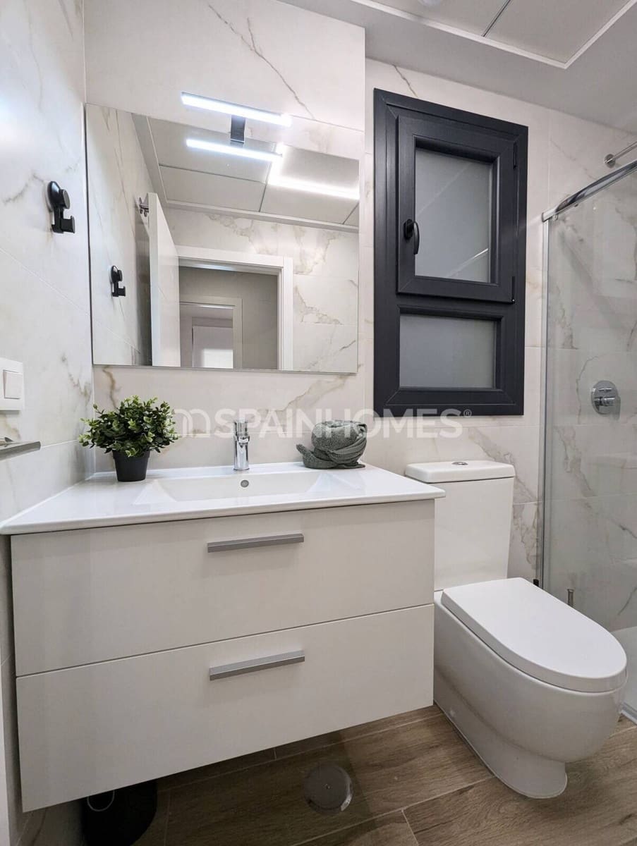 2 sovrum Lägenhet till salu i Villamartin med pool - 320 000 € (Ref: 9439009)