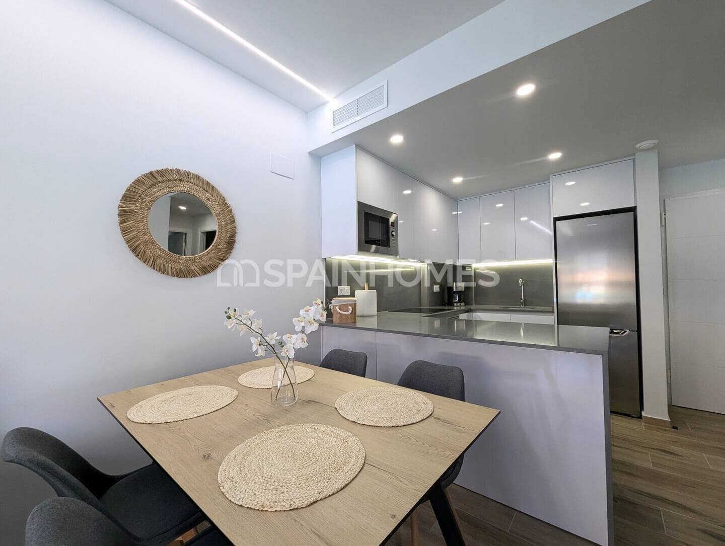 2 sovrum Lägenhet till salu i Villamartin med pool - 320 000 € (Ref: 9439009)