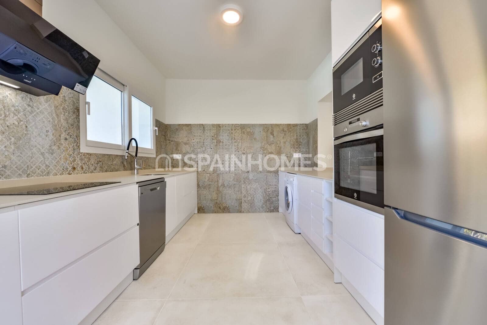 3 bedroom Villa for sale in Altea with pool - € 695,000 (Ref: 9439010)