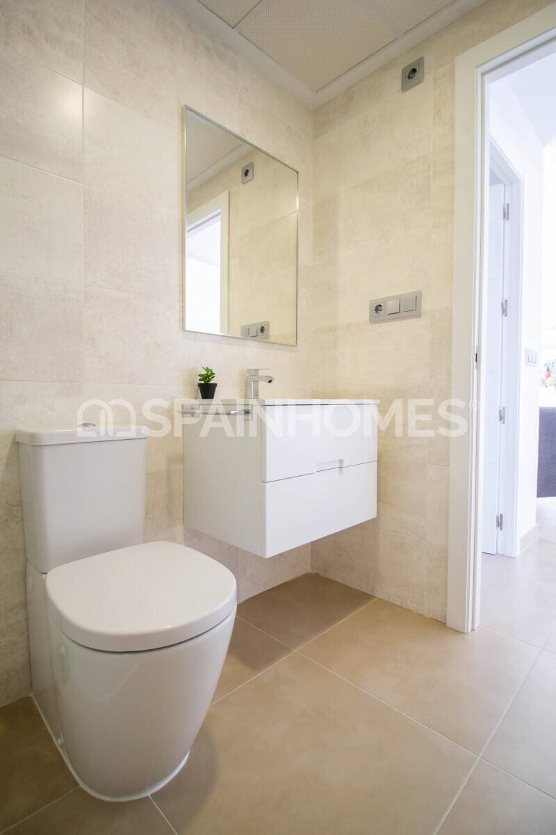 2 bedroom Flat for sale in Vistabella with pool - € 240,000 (Ref: 9483304)