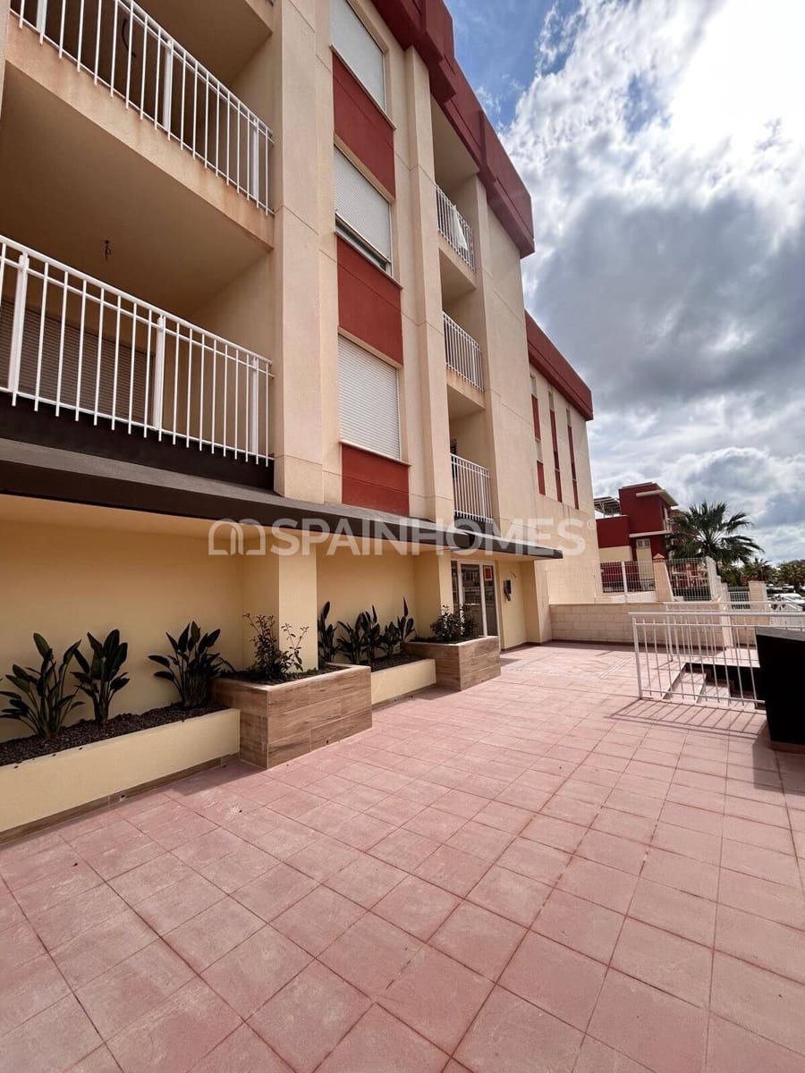 2 bedroom Flat for sale in Cabo Roig with pool - € 201,000 (Ref: 9483318)