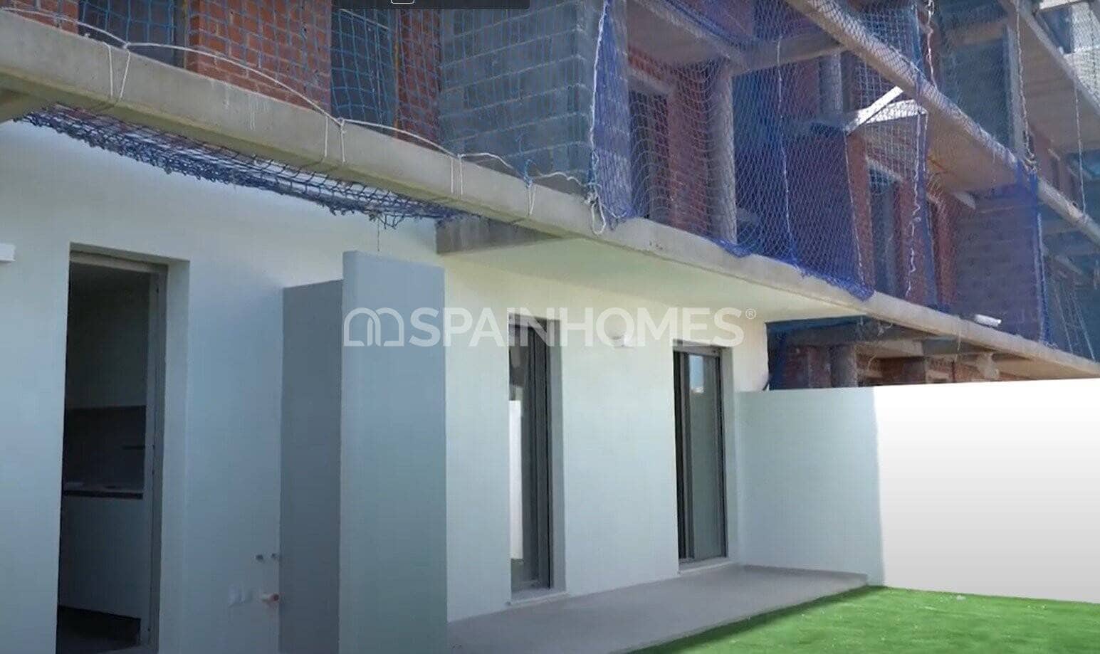 2 bedroom Flat for sale in Denia with pool - € 360,000 (Ref: 9484997)