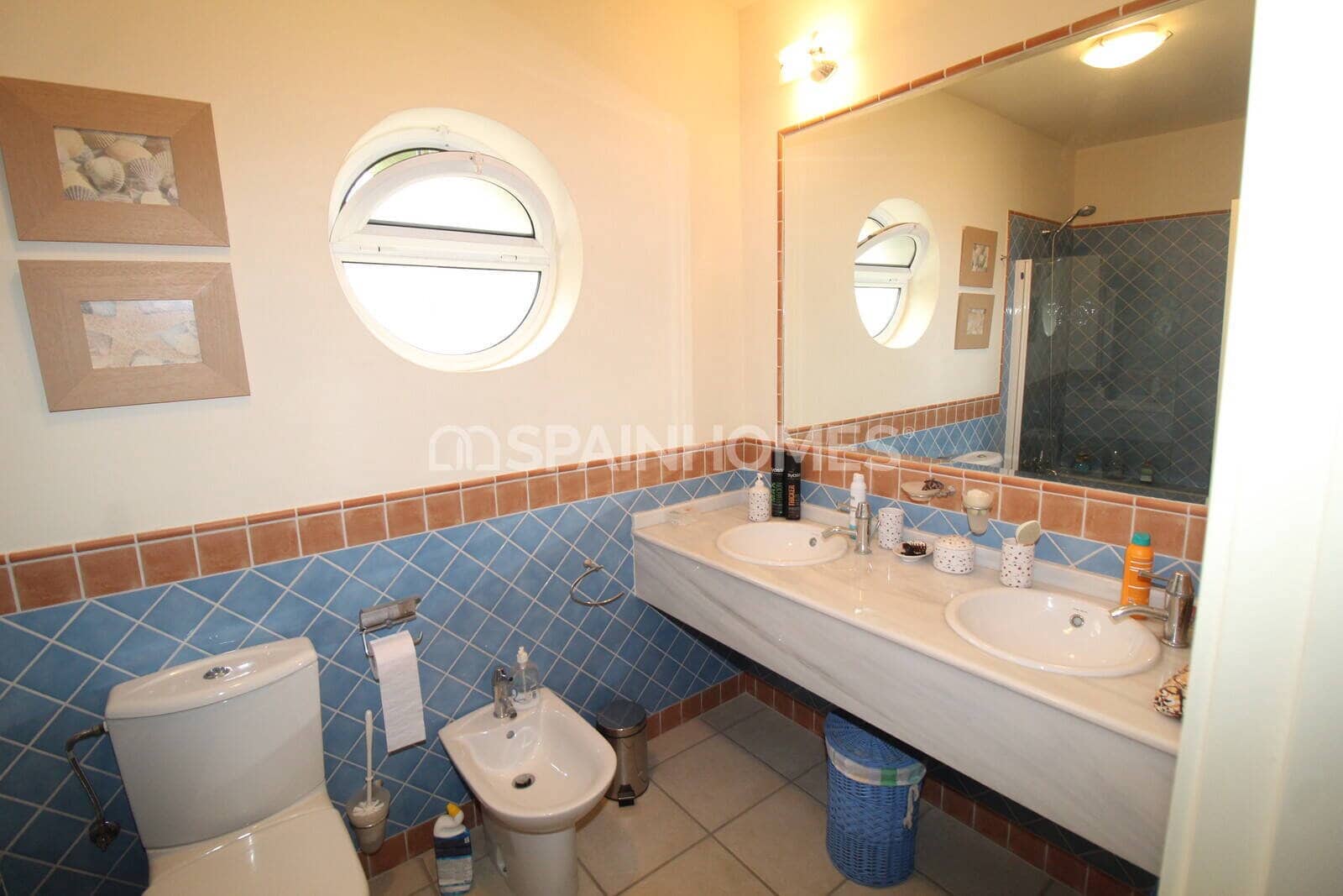 4 bedroom Villa for sale in Cuevas del Almanzora with pool - € 625,000 (Ref: 9484998)