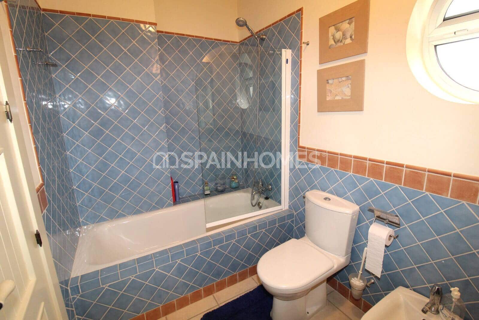 4 bedroom Villa for sale in Cuevas del Almanzora with pool - € 625,000 (Ref: 9484998)