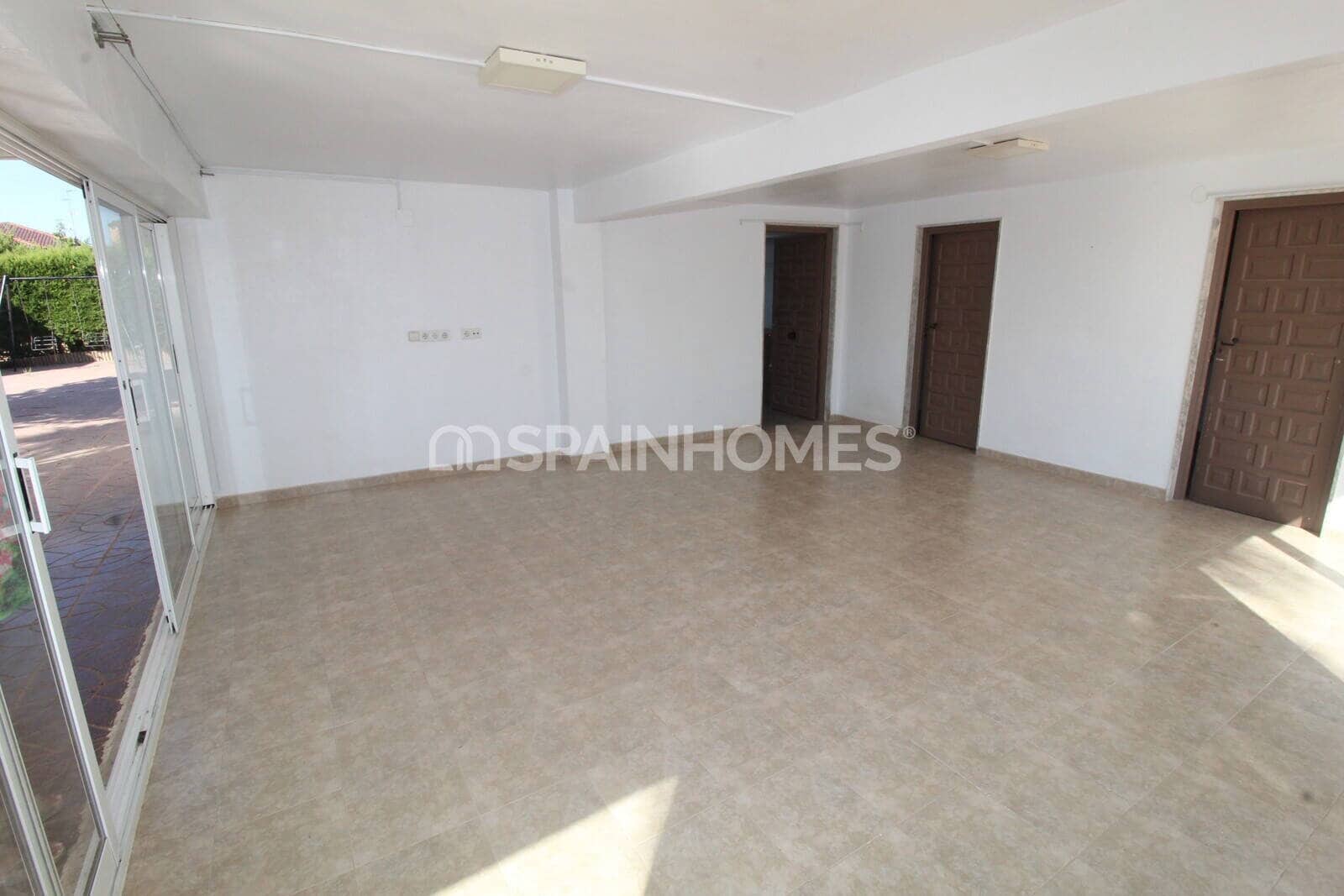 Chalet de 6 habitaciones en Elche / Elx en venta con piscina - 460.000 € (Ref: 9485006)