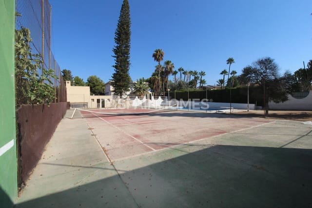 Chalet de 6 habitaciones en Peña de las Águilas, Elche / Elx en venta con piscina - 460.000 € (Ref: 9485006)